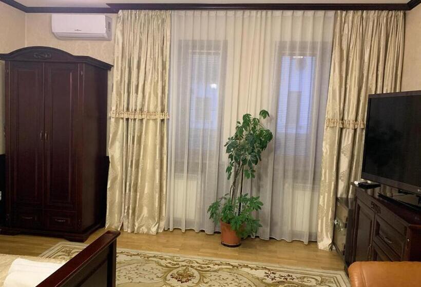 סוויטה אקזקיוטיב, &restaurant Senator