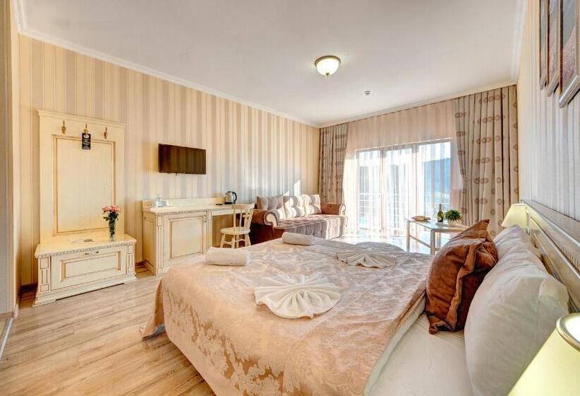 جناح جونيور سوبريور, Podgorie Spa
