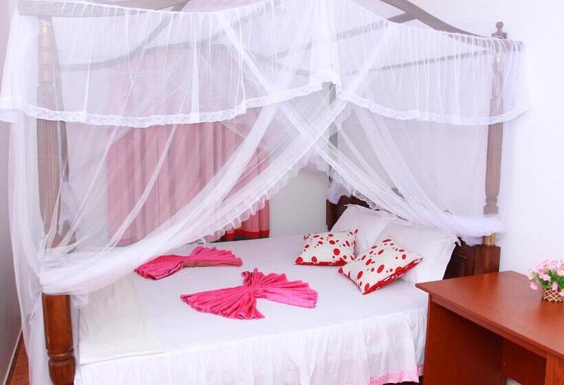 Deluxe Room, Moon Glow Guest