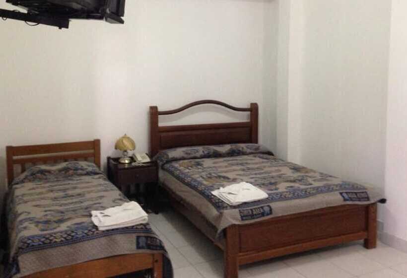 اتاق استاندارد سه نفره, Jenecheru