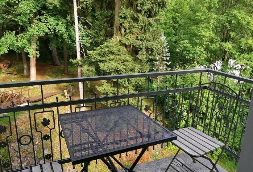 バルコニー付スイート, Parkhotel Forest