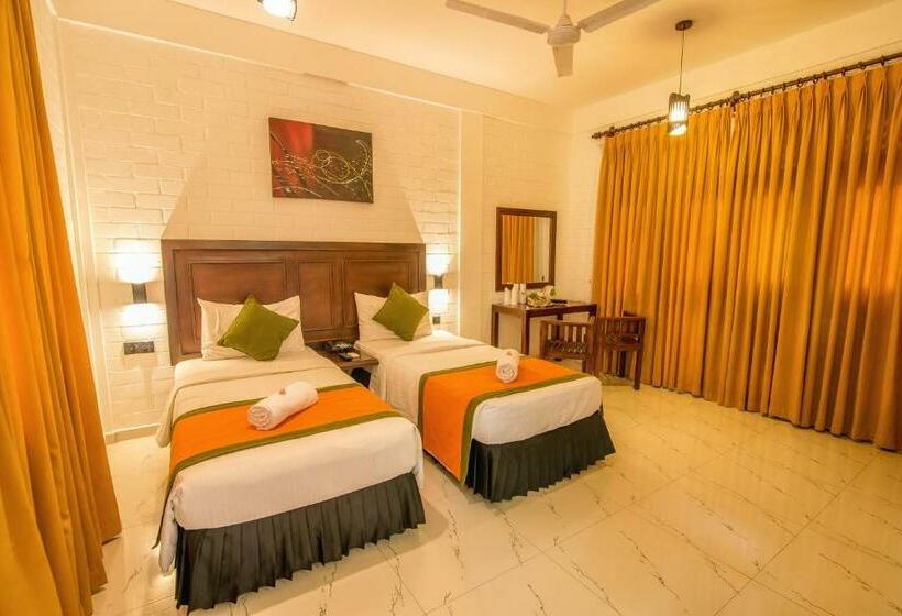 اتاق لوکس, Mahanuge Hotel Polonnaruwa