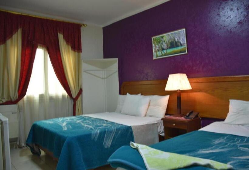 اتاق استاندارد سه نفره, Sun Hostel Cairo