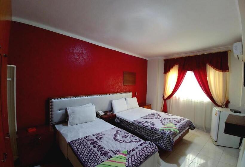 اتاق استاندارد سه نفره, Sun Hostel Cairo