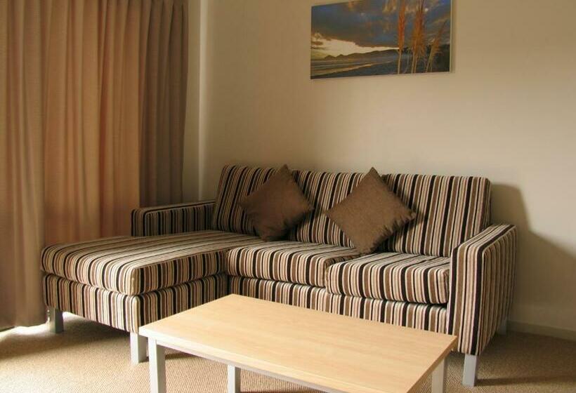 Люкс, Akaroa Waterfront Motels