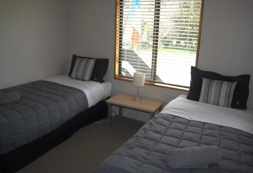 家庭间, Akaroa Waterfront Motels