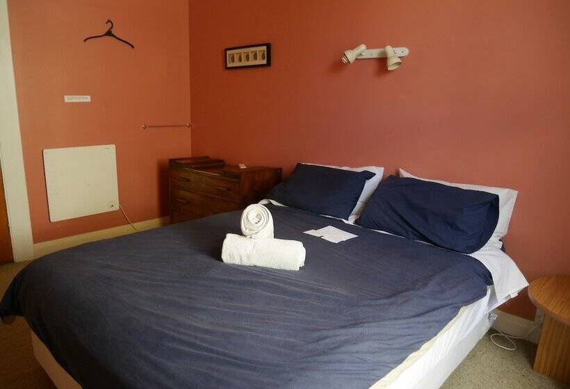 Номер Стандарт, Bon Accord Backpackers
