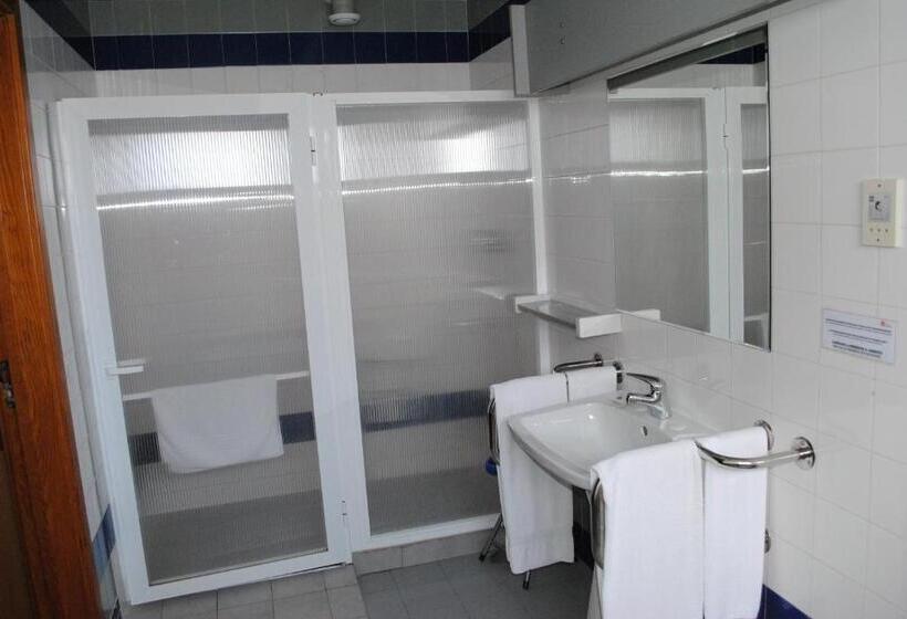 Quarto Standard para Deficientes, Hi Castelo Branco   Pousada De Juventude