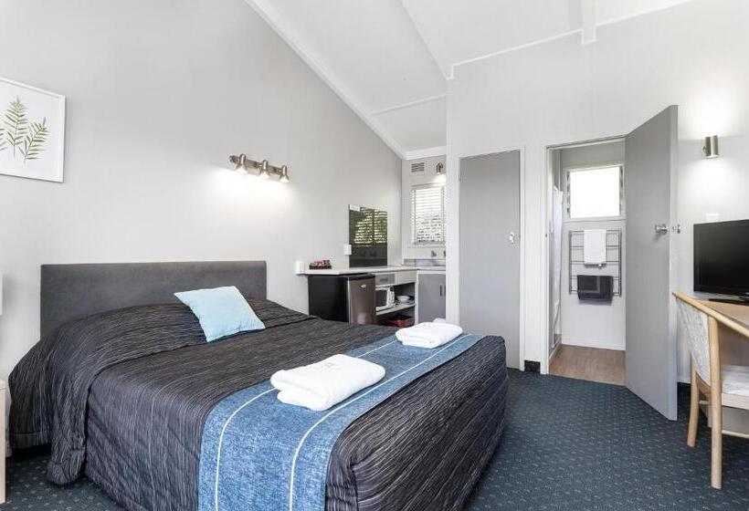 استودیوی استاندارد, Amble Inn Motel