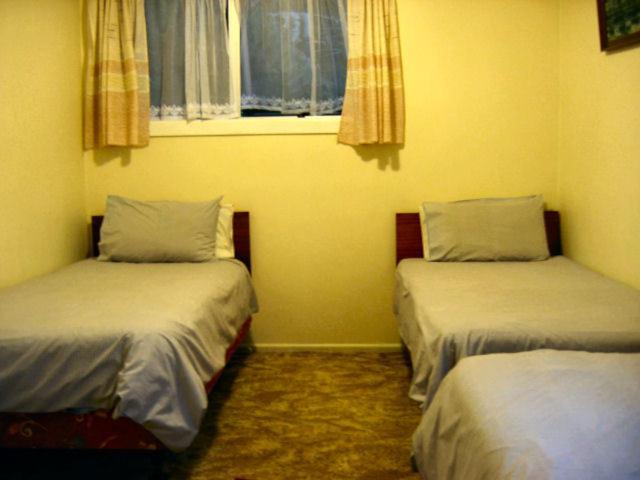 3침실 스탠다드 방갈로, Glow Worm Motel