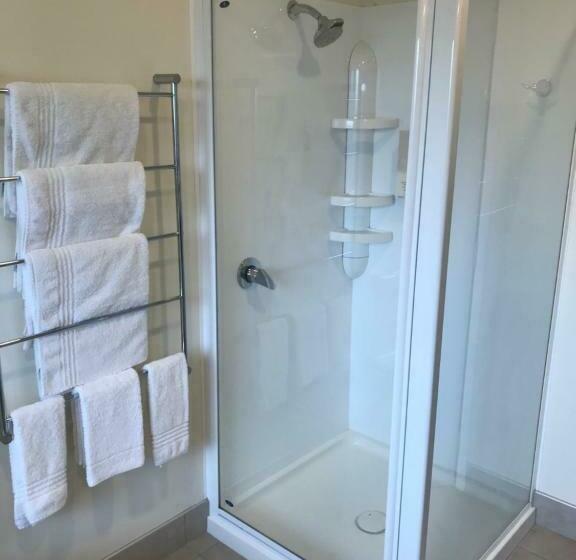 Апартаменты 2 Спальни, Claremonte Motor Lodge