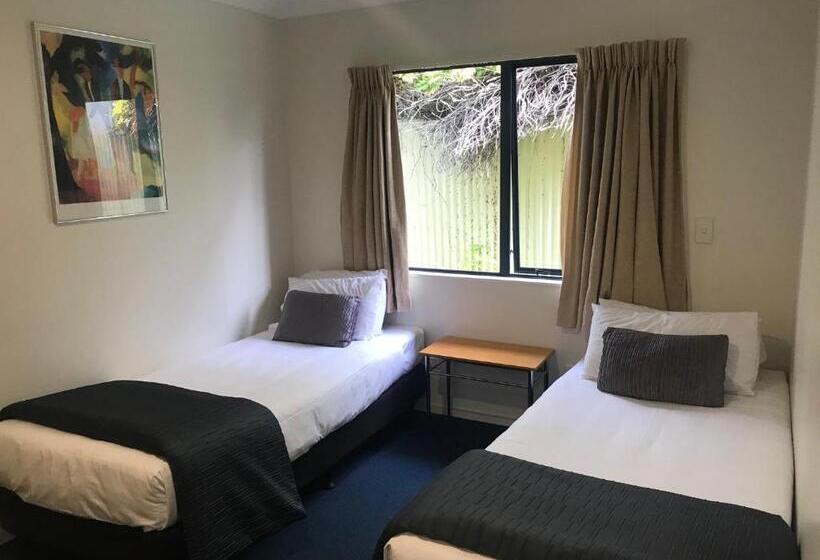 Апартаменты 2 Спальни, Claremonte Motor Lodge