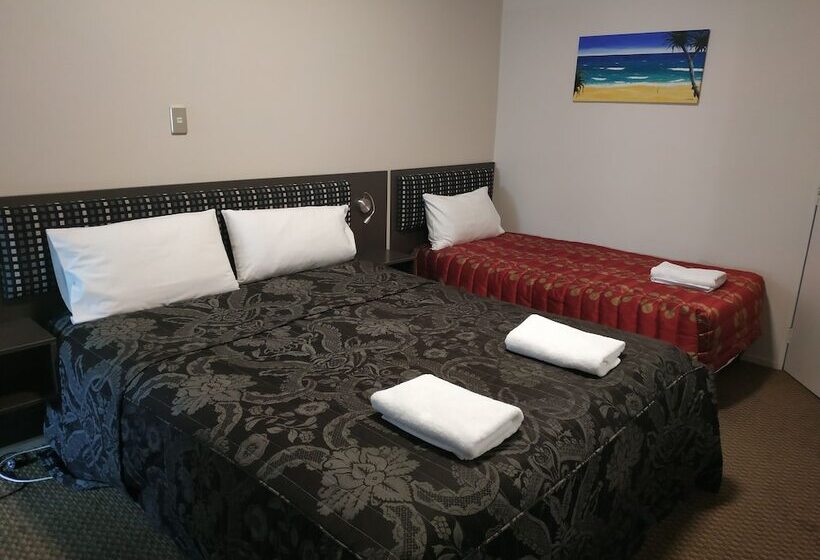 Студия Стандарт, Motel On Carroll