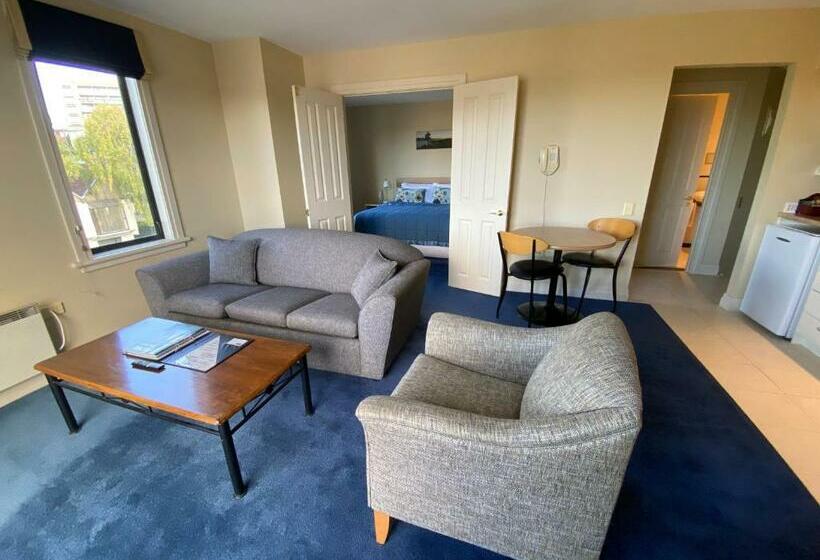 سوییت اجرایی, Motel On York