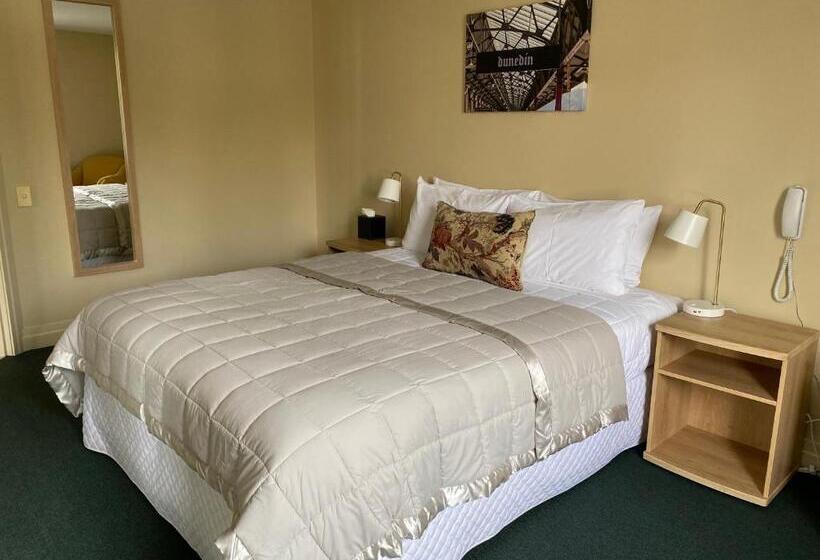 سوییت لوکس, Motel On York