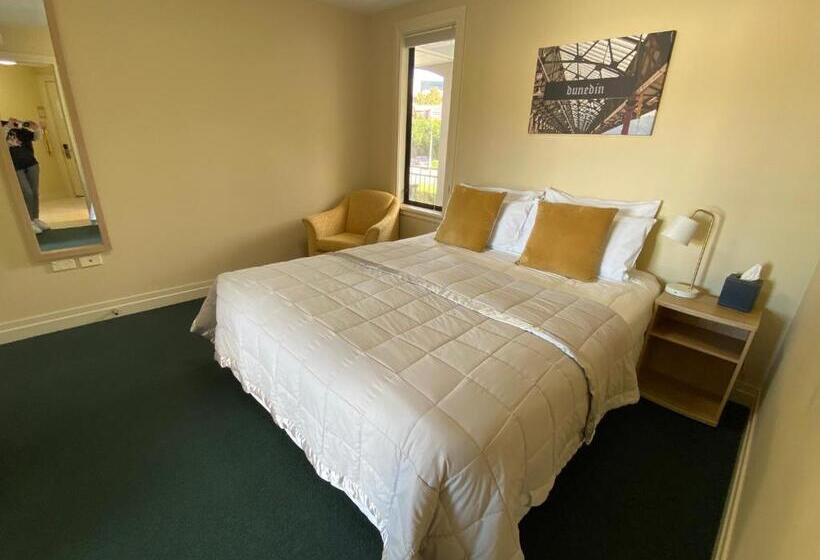 스위트, Motel On York