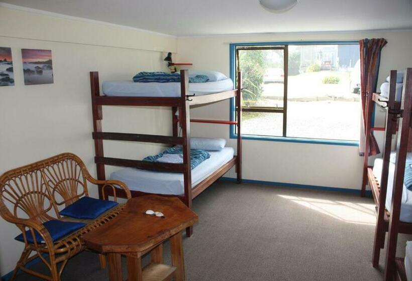 Кровать в Общей Комнате, Punakaiki Beach Hostel