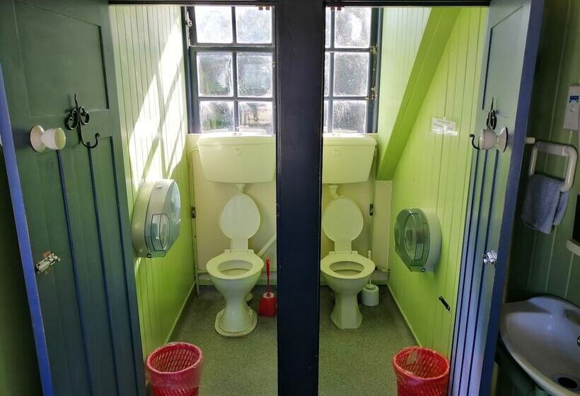 스탠다드 룸 공동 욕실, Stafford Gables Hostel
