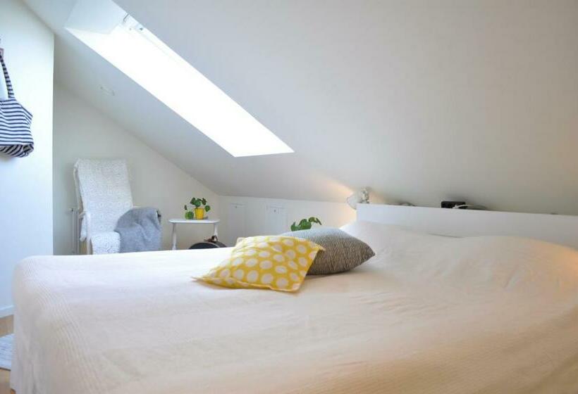 Quarto Estandar Banheiro Compartilhado, Villa Sandby B&b