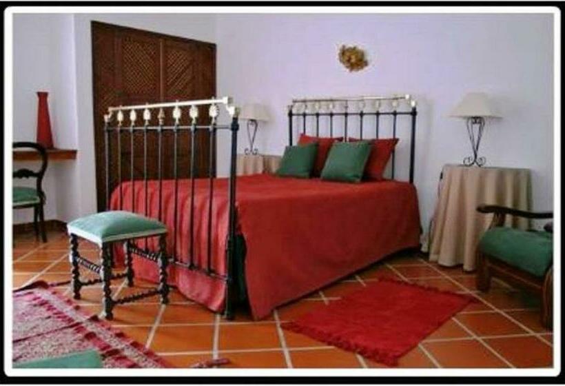 סוויטה, Alojamento Pero Rodrigues