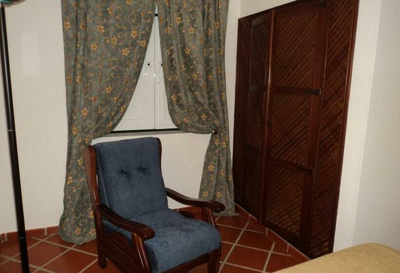 סוויטת ג'וניור, Alojamento Pero Rodrigues