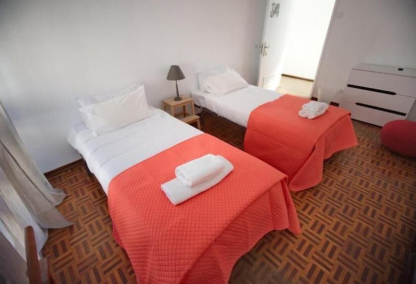 اتاق استاندارد با سرویس بهداشتی مشترک, The Story Guest House   Adults Only