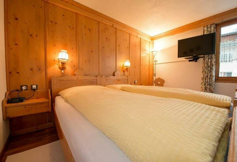 اتاق استاندارد, Crusch Alba