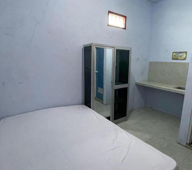 Номер Economy, Spot On 93966 Dhiya Guest House Syariah