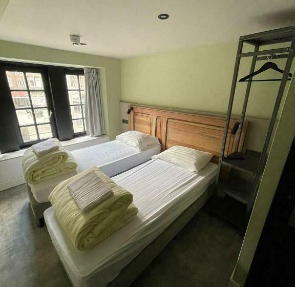 Номер Deluxe, Amigo Hostel