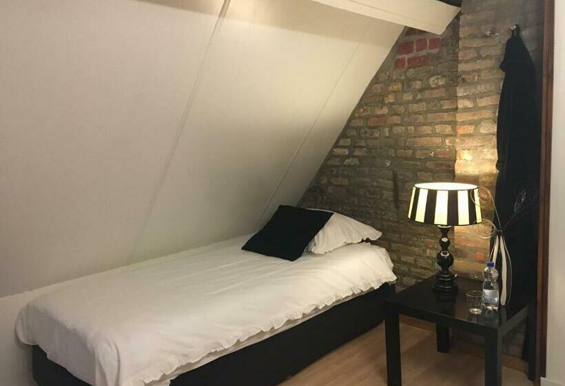 Quarto Triplo Estandar, Chambres D'hotes Rekko