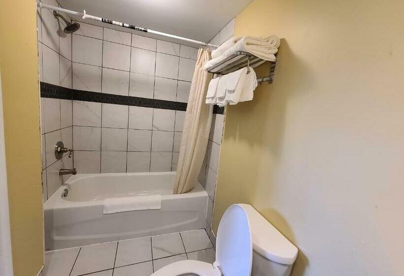 Семейный Номер, Highland Motel