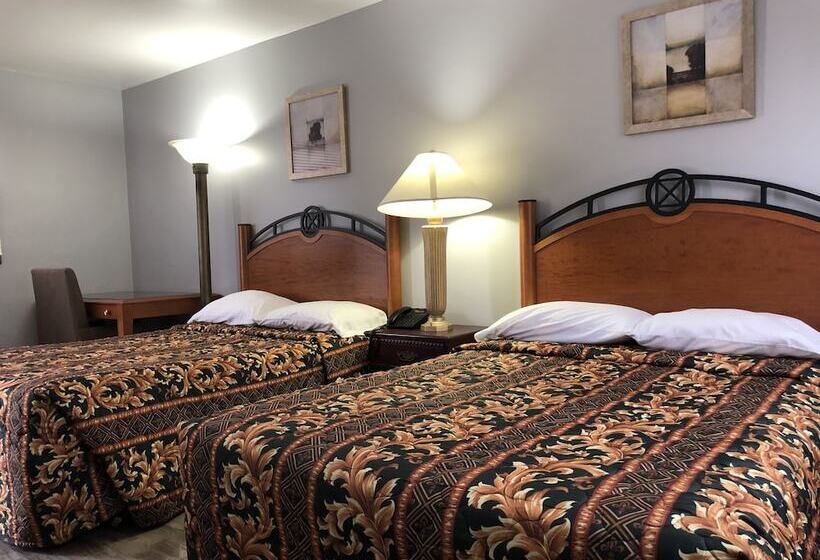 带2个双人床的标准工作室, Knights Inn Cobourg