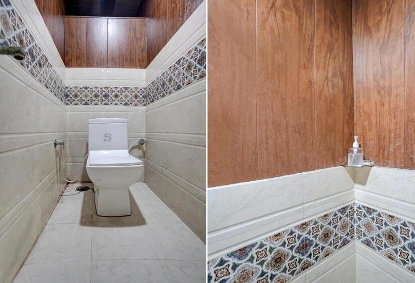 اتاق کلاسیک سه تخته, Oyo Hotel Aryawart Galaxy