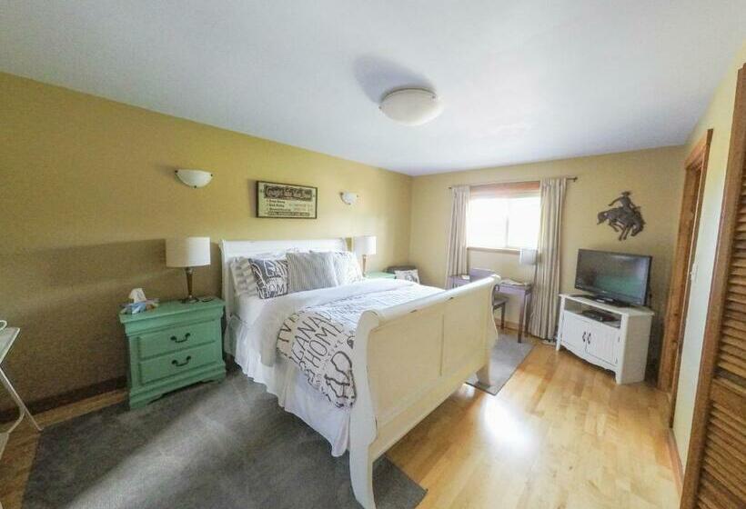 スタンダードルーム, Money Pennies Bed And Breakfast
