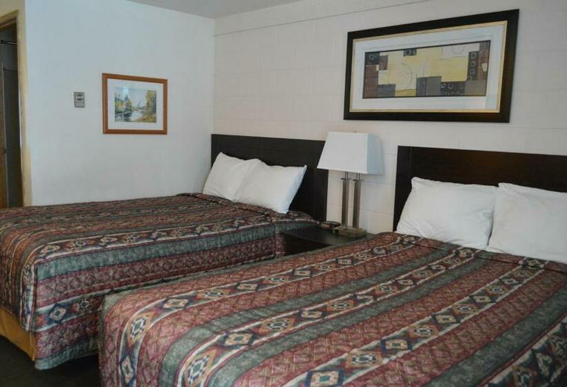 带2个双人床的标准工作室, Western Traveller Motel