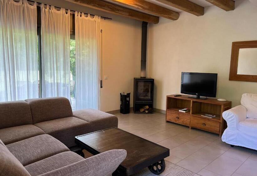 Семейные Апартаменты, Can Clotas Hotel Masia