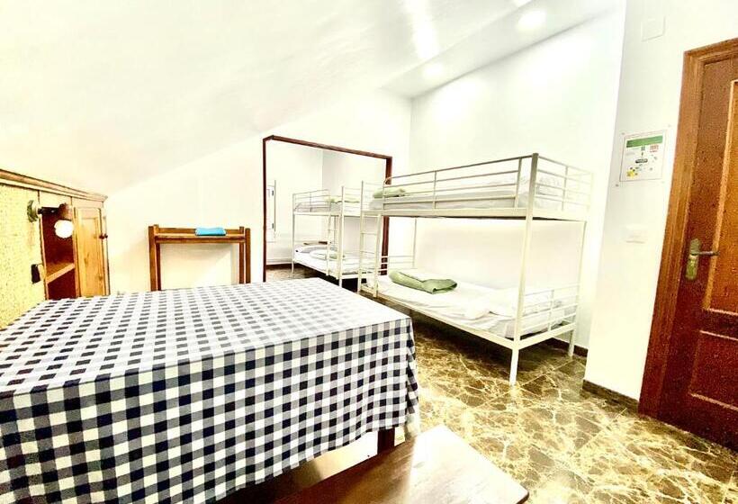 Семейный Номер Совместный Санузел, Hostel Albergue Paradiso