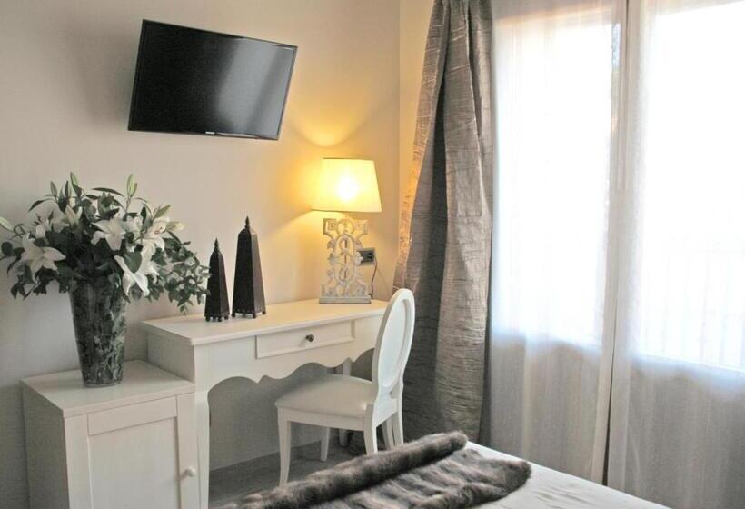 Номер Basic, Castillo De Alquézar