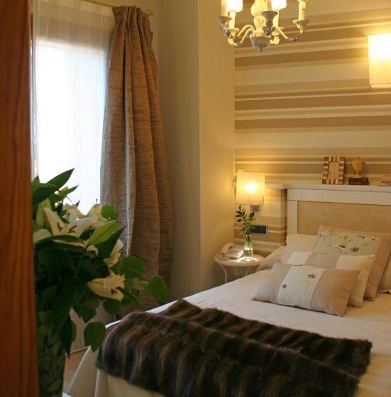 غرفة أساسية, Castillo De Alquézar