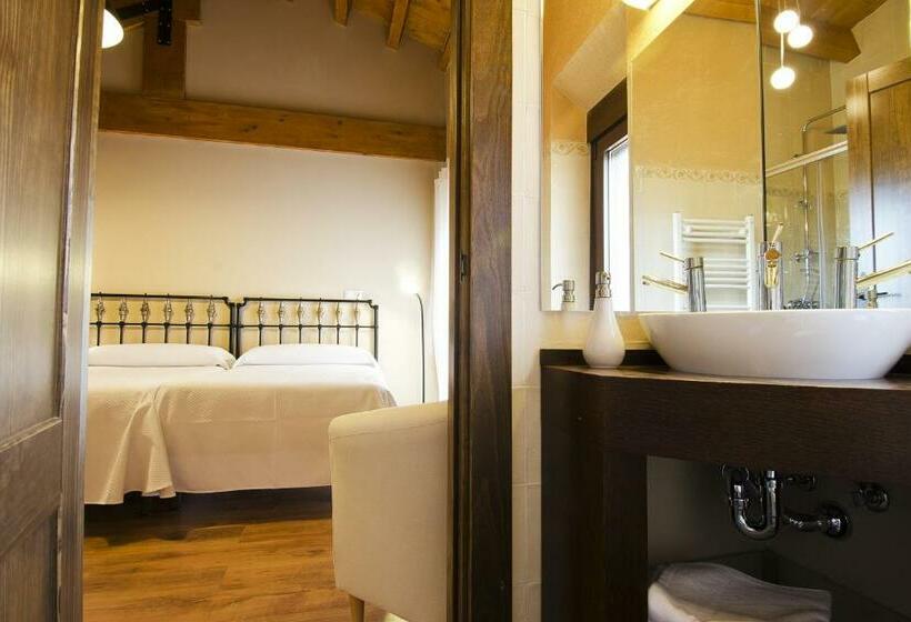 Трехместный Номер Базовый, La Casona De La Mesta