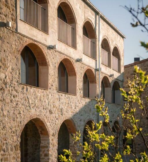 اتاق استاندارد, Les Planes Del Grau