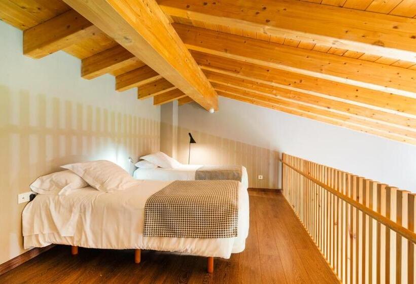 اتاق سوپریور خانوادگی, Les Planes Del Grau