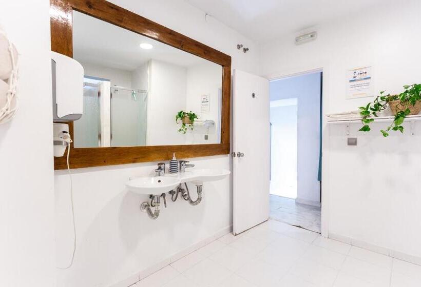 带共用浴室的标准房间, La Cocotera Boutique Hostel & Coworking
