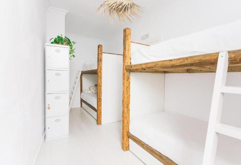 标准四人间共用浴室, La Cocotera Boutique Hostel & Coworking