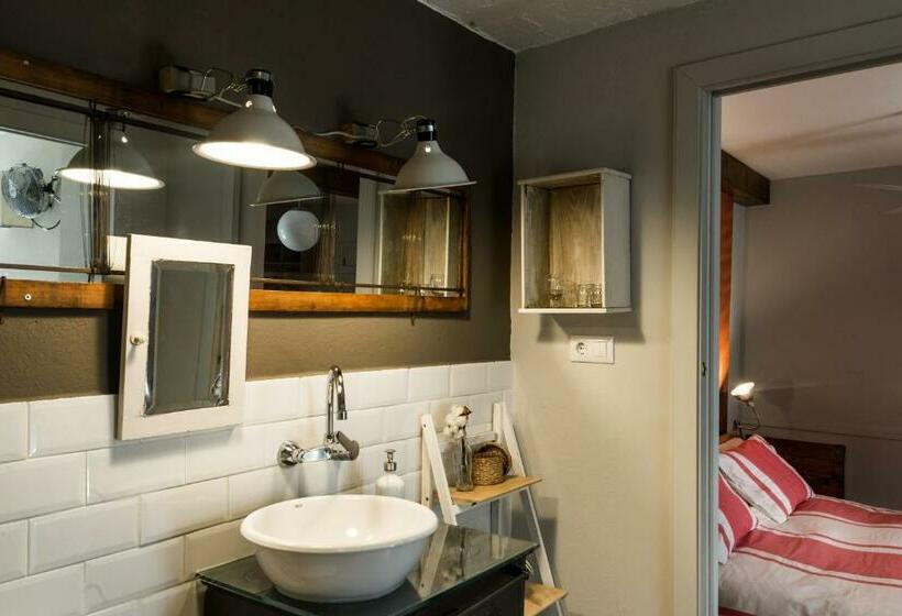 Четырехместный Номер Стандарт, Marakasa B&b