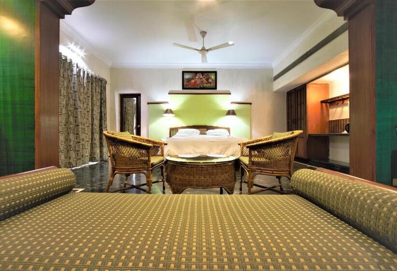 Полулюкс, Damanganga Valley Resort Silvassa