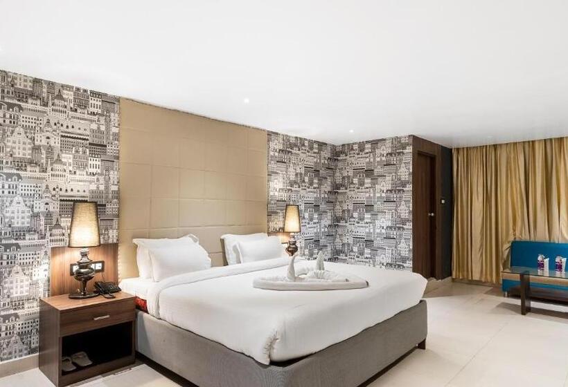 اتاق لوکس با چشم‌انداز شهر, Niranjana Hotel Bodhgaya