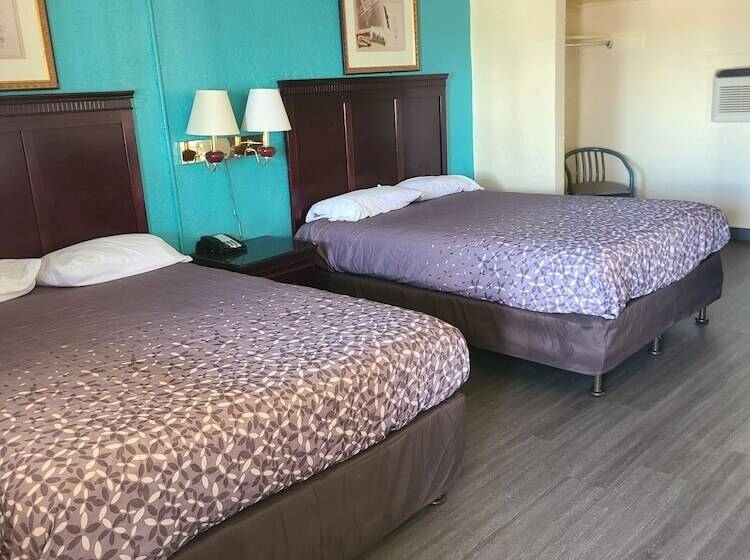 Номер Стандарт 2 Двуспальные Кровати, Encore Motel