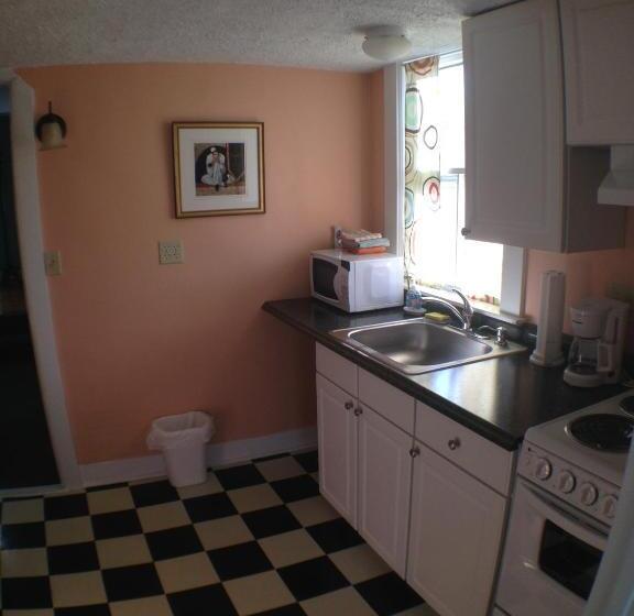 جناح غرفتين نوم, Lantana House