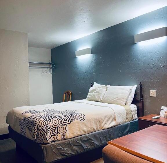 Номер Стандарт, Century 21 Motel